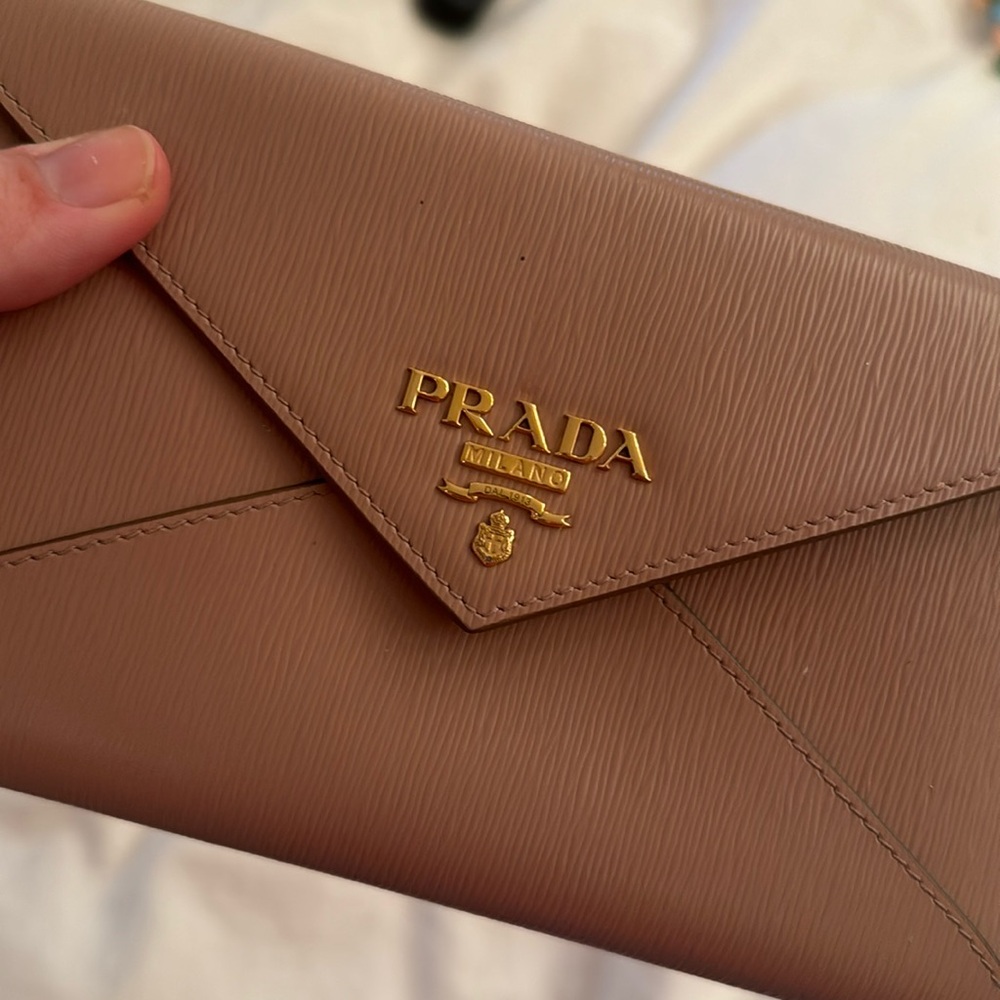 Prada wallet - like new and never used